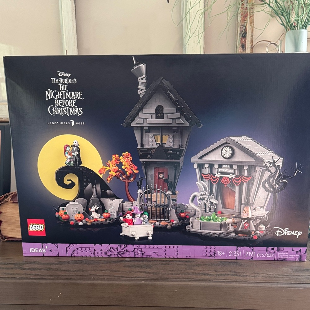 Disney The Nightmare Before Christmas LEGO Set - Black, Gray, Red